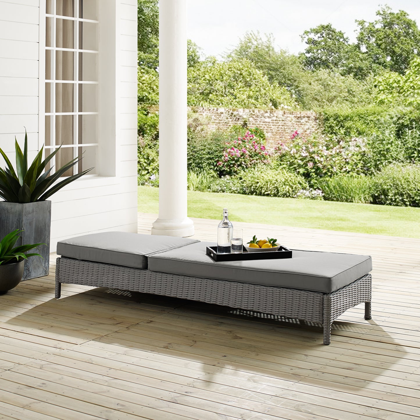 Bradenton Outdoor Wicker Chaise Lounge Gray/Gray