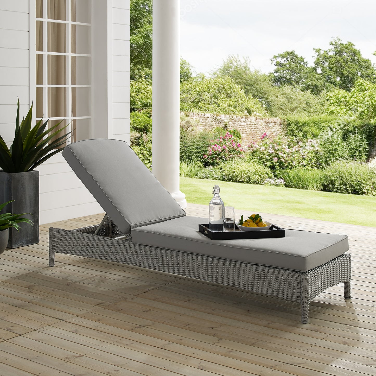 Bradenton Outdoor Wicker Chaise Lounge Gray/Gray