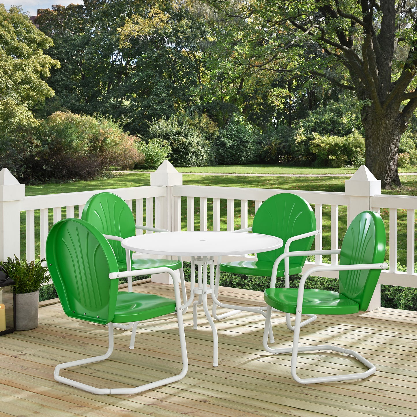 Griffith 5Pc Outdoor Metal Dining Set Kelly Green Gloss/White Satin - Table & 4 Chairs